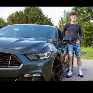 Meet your Posher, Brandon